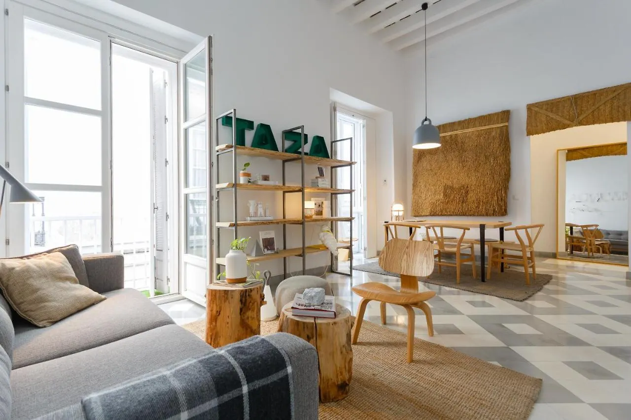 The Queen'S Designer Apartment By Cadiz4Rentals